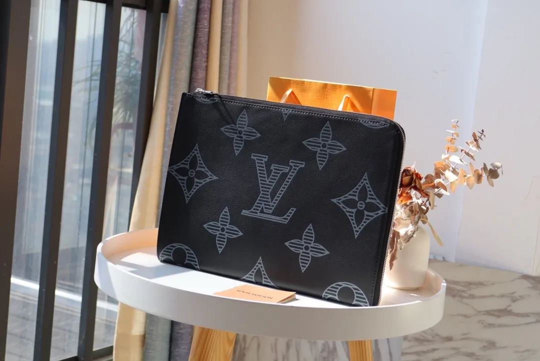【2026】Louis Vuitton (ルイ・ヴィトン) バッグ 35x25x2 cm