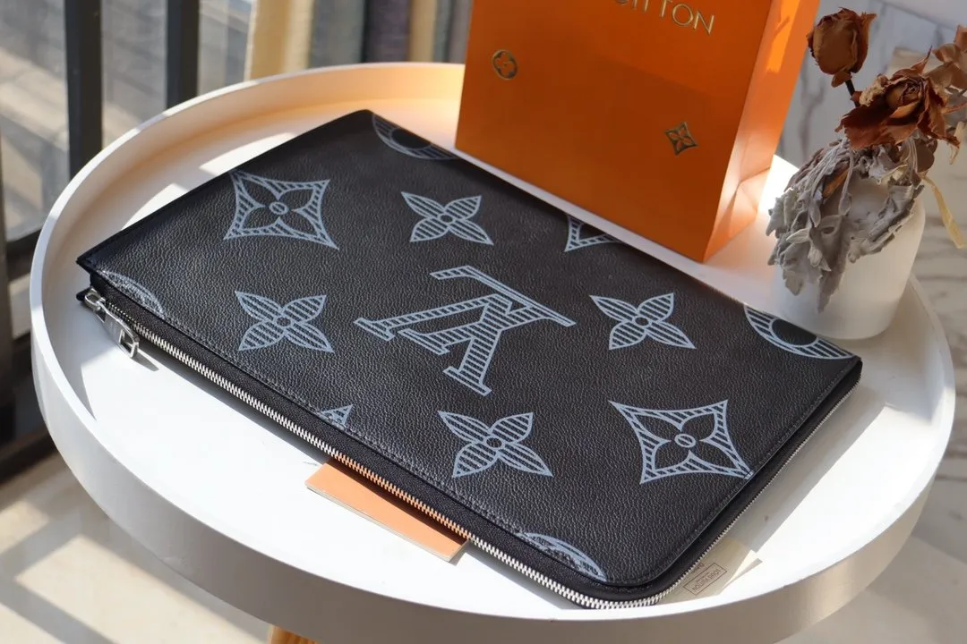 【2026】Louis Vuitton (ルイ・ヴィトン) バッグ 35x25x2 cm