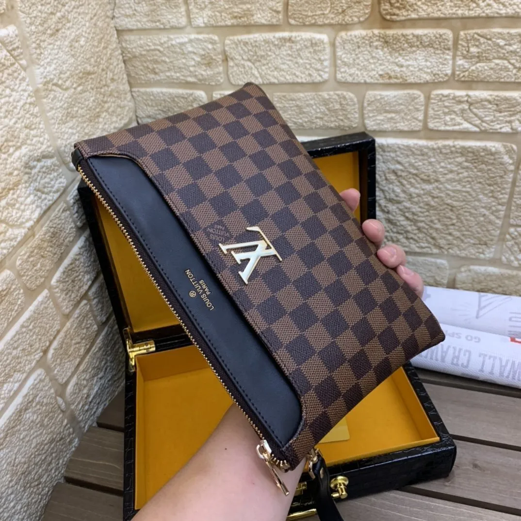【2026】LOUIS VUITTON（ルイヴィトン）クラッチバッグ 28X19X3cm