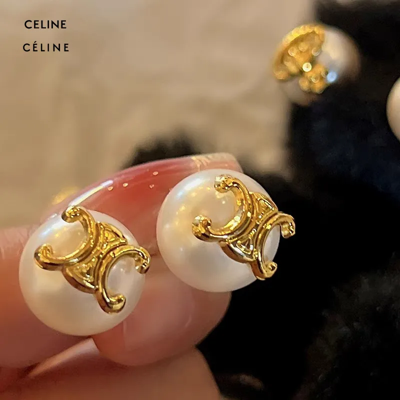 【2026】【CELINE】セリーヌ  ファッションスタイルのイヤリング