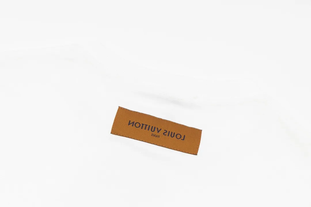 【2026】【LOUIS VUITTON  公式旗艦店】ルイヴィトン   Tシャツ ご好評に付き再入荷！