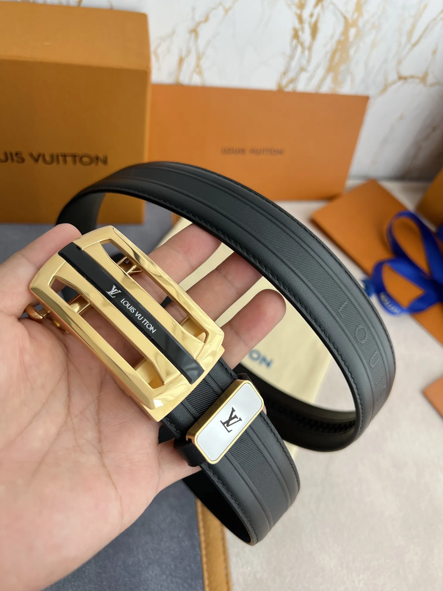 【2026】【 LOUIS VUITTON】(ルイヴィトン) 3.5cmベルト メンズ