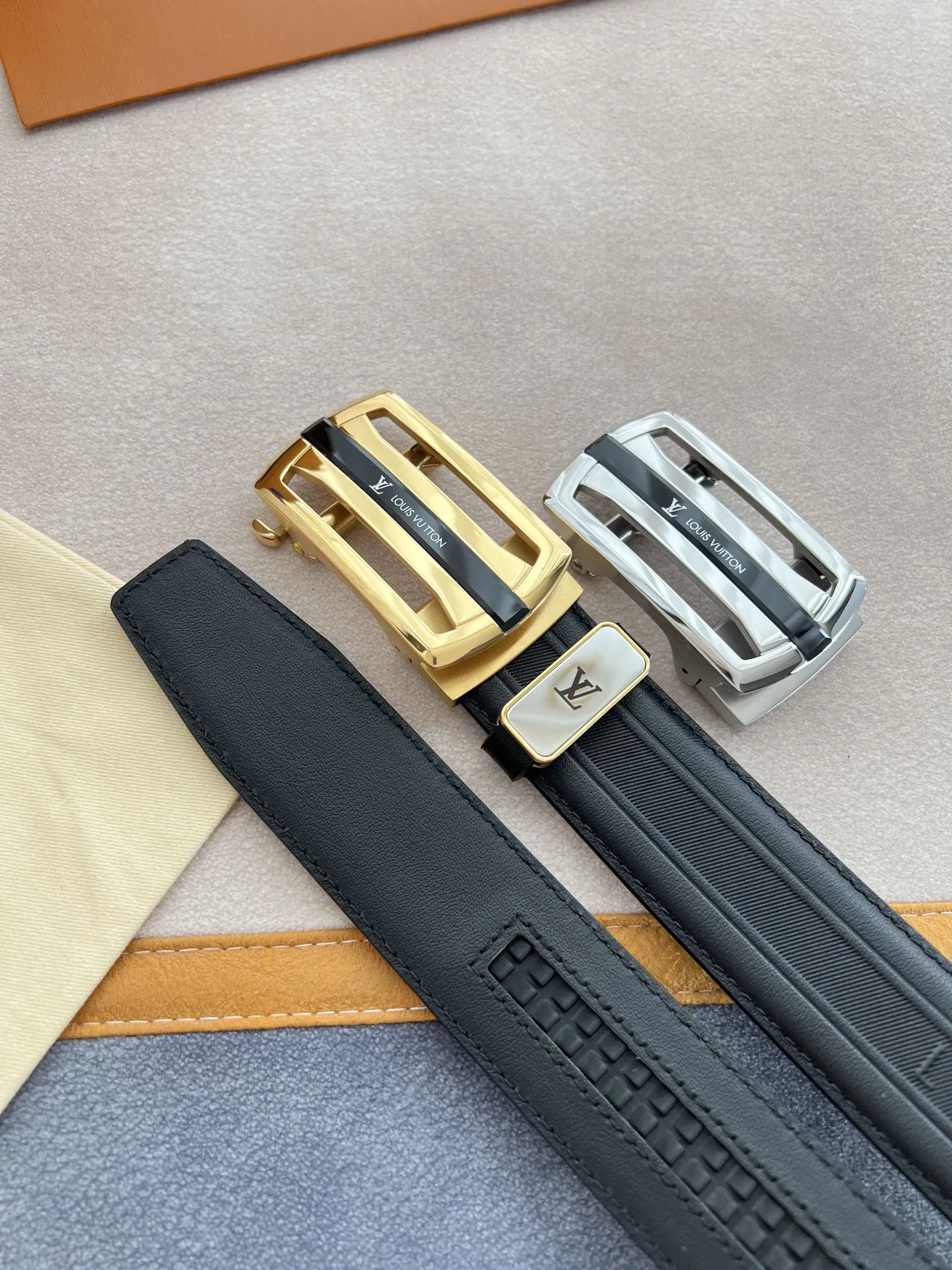 【2026】【 LOUIS VUITTON】(ルイヴィトン) 3.5cmベルト メンズ