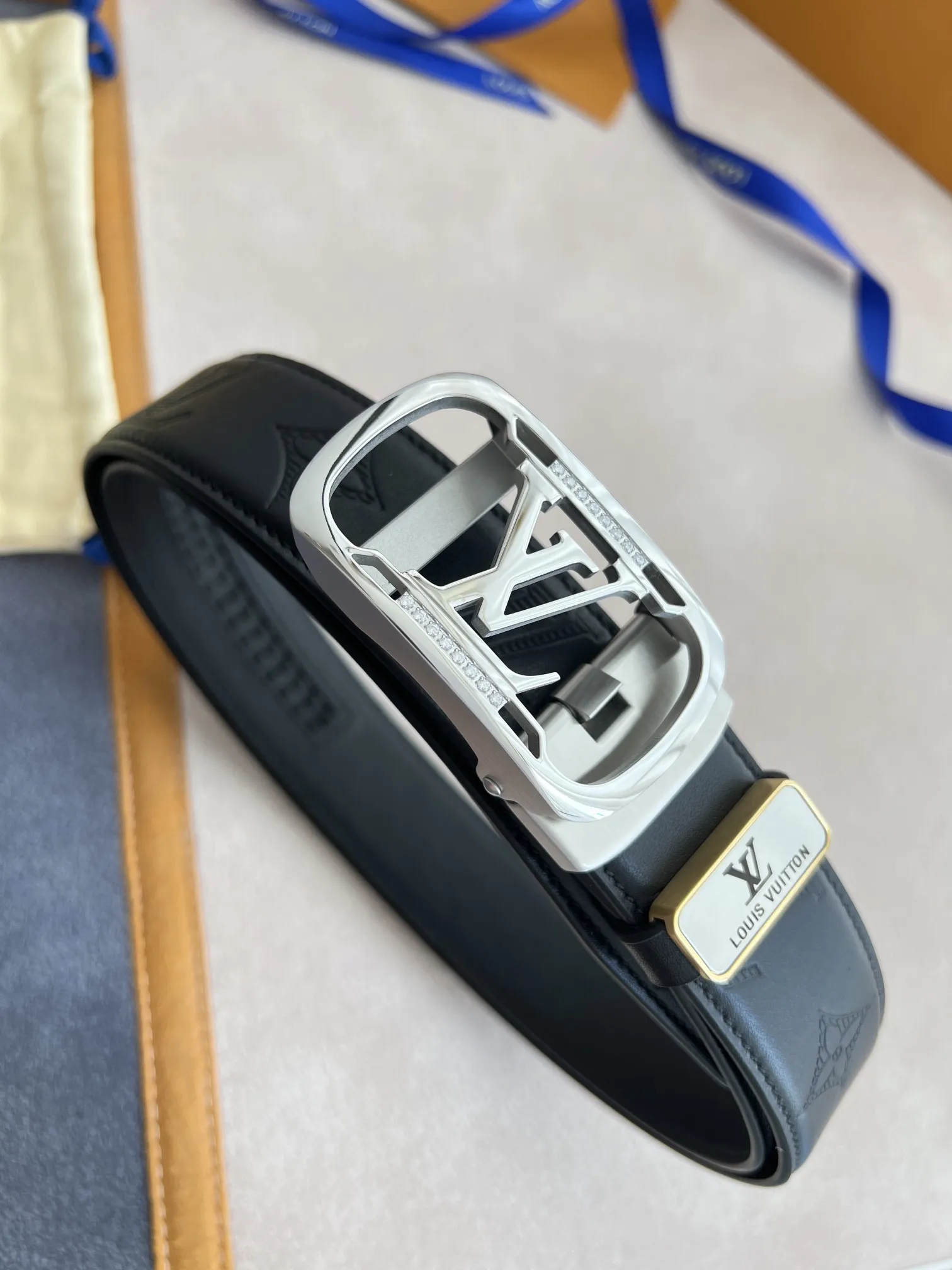 【2026】LV【 LOUIS VUITTON】(ルイヴィトン) 3.5cmベルト メンズ
