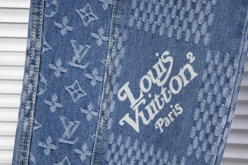 【2026】【LOUIS VUITTON   公式旗艦店】 ルイヴィトン  ジーパン  ご好評に付き再入荷！