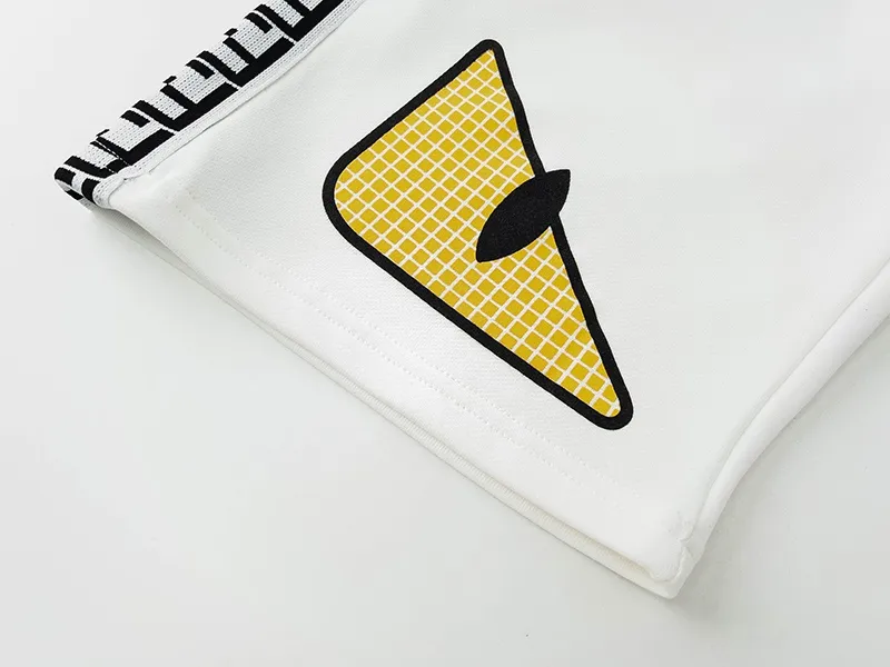 【2026】【FENDI   公式旗艦店】 フェンディ    ショートパンツ  ご好評に付き再入荷！