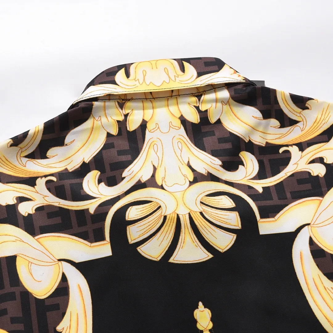 【2026】【VERSACE & FENDI 公式旗艦店】ヴェルサーチ  フェンディ  連名新作半袖シャツ ご好評に付き再入荷！