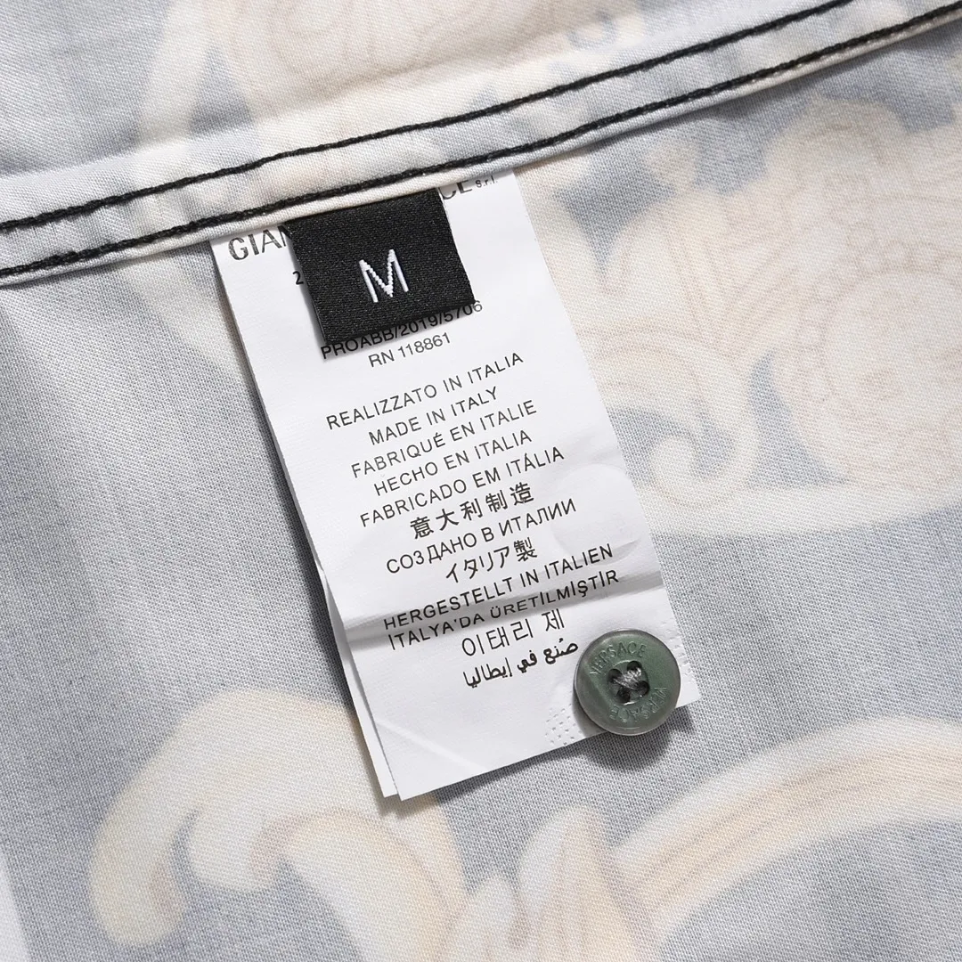 【2026】【VERSACE & FENDI 公式旗艦店】ヴェルサーチ  フェンディ  連名新作半袖シャツ ご好評に付き再入荷！