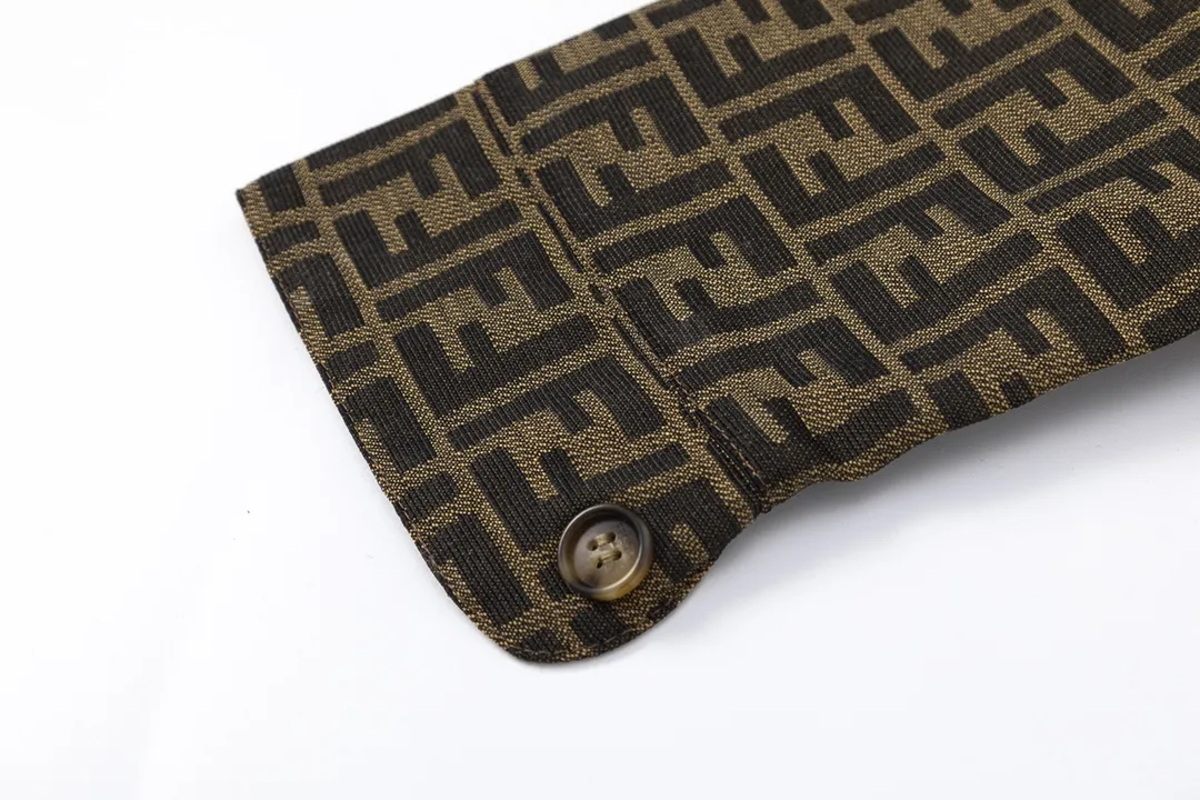 【2026】【FENDI  公式旗艦店】 フェンディ    シャツ  ご好評に付き再入荷！