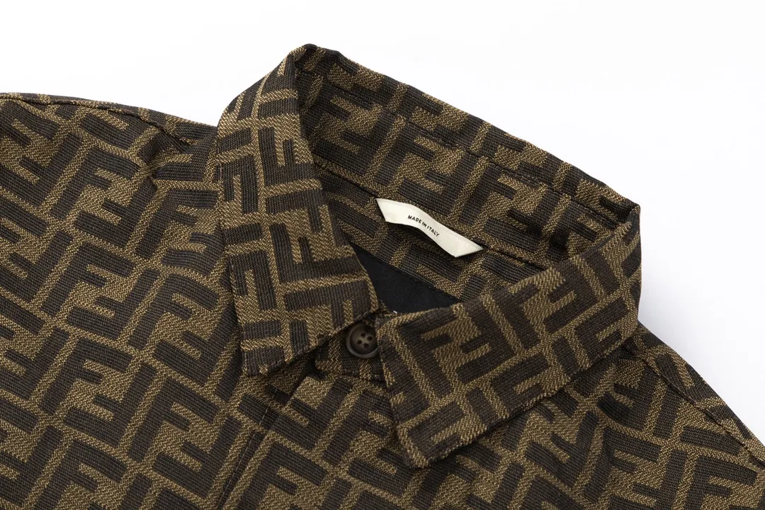 【2026】【FENDI  公式旗艦店】 フェンディ    シャツ  ご好評に付き再入荷！