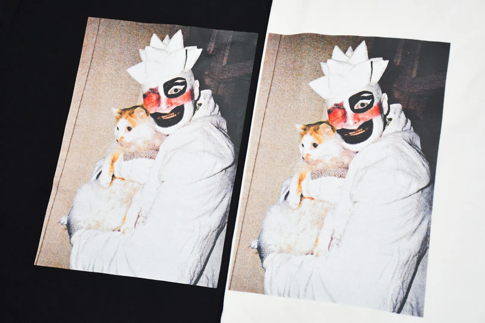 【2026】Supreme 20SS Leigh Bowery アーティストコラボ ピエロを抱えた子猫プリント 半袖Tシャツ シュプリーム