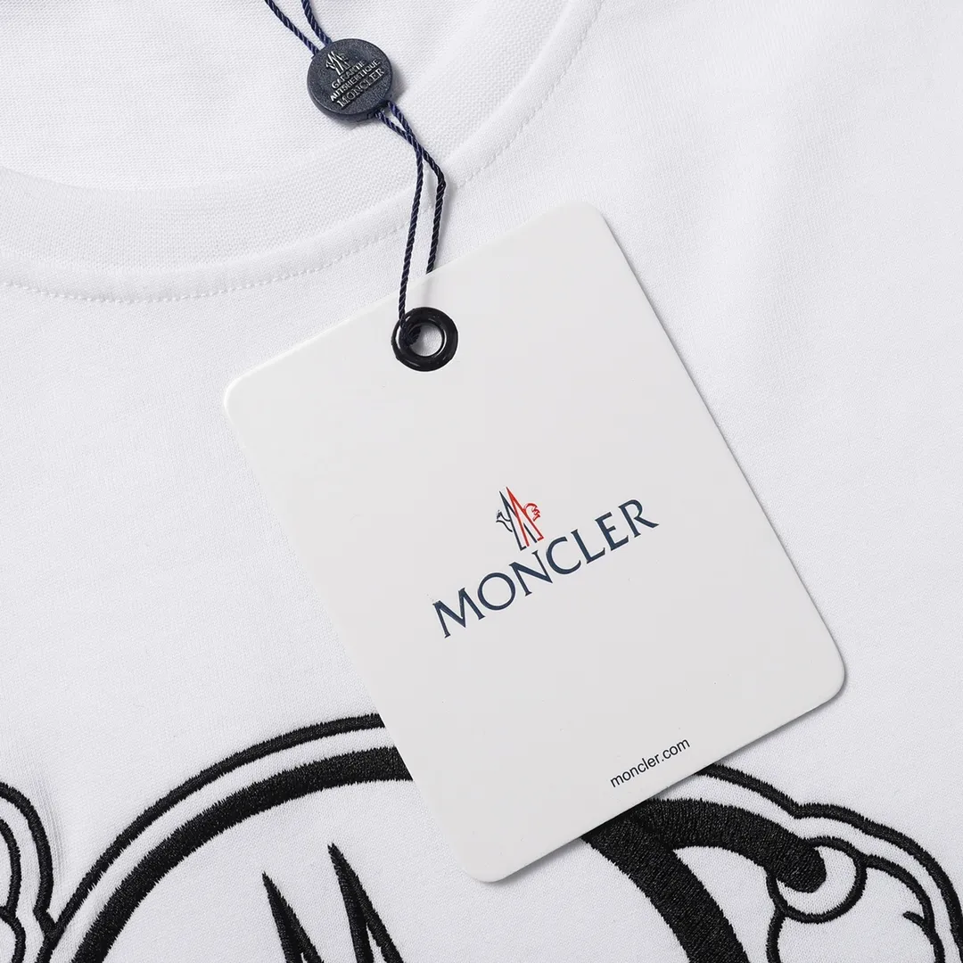 【2026】【MONCLER 公式旗艦店】モンクレール   Tシャツ  ご好評に付き再入荷！