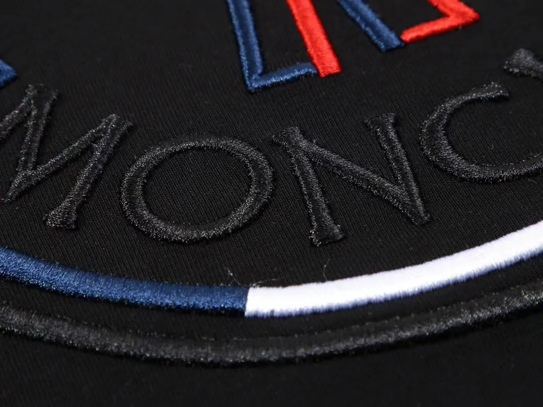 【2026】【MONCLER 公式旗艦店】モンクレール   Tシャツ  ご好評に付き再入荷！