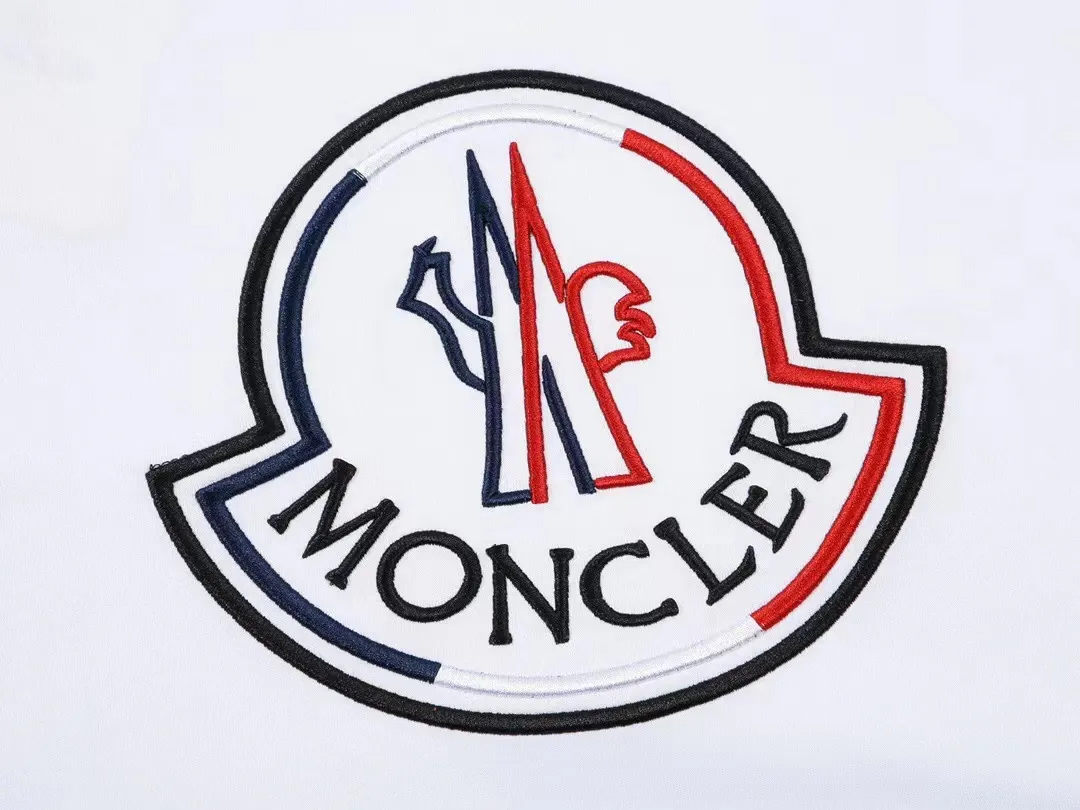 【2026】【MONCLER 公式旗艦店】モンクレール   Tシャツ  ご好評に付き再入荷！