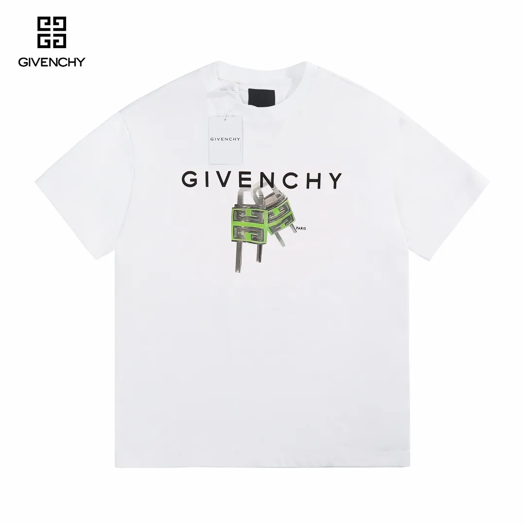 【2026】【GIVENCHY 公式旗艦店】ジバンシー  Tシャツ ご好評に付き再入荷！