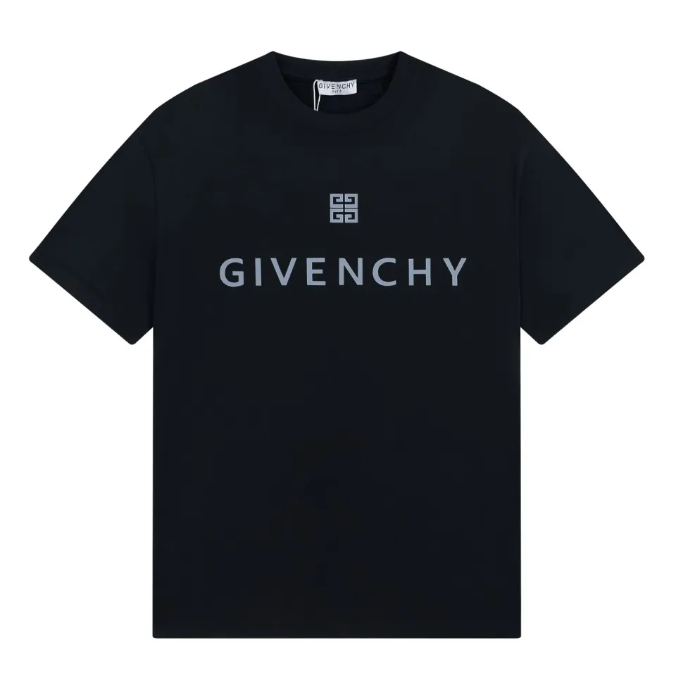 【2026】【GIVENCHY 公式旗艦店】ジバンシー  Tシャツ ご好評に付き再入荷！