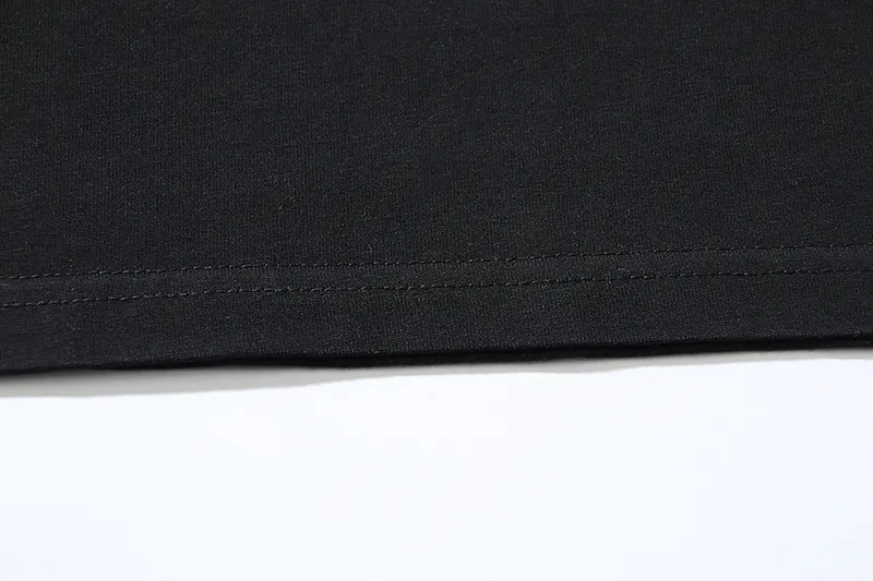 【2026】【GIVENCHY   公式旗艦店】 ジバンシー   Tシャツ ご好評に付き再入荷！