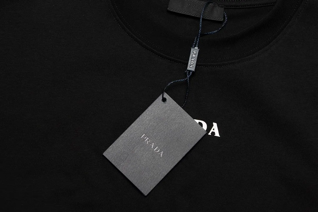 【2026】【PRADA  公式旗艦店】プラダ  Tシャツ ご好評に付き再入荷！
