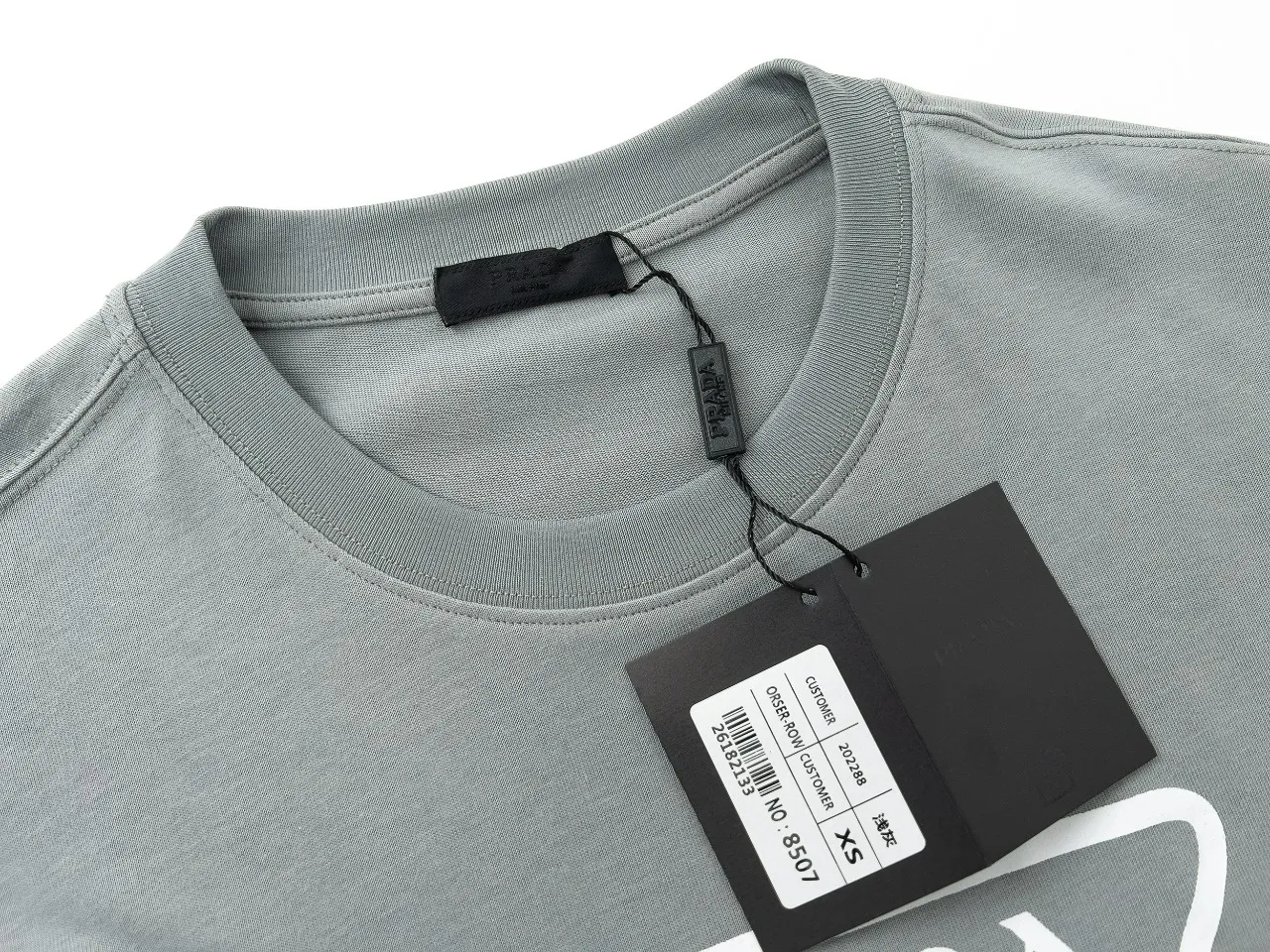 【2026】【PRADA  公式旗艦店】プラダ  Tシャツ ご好評に付き再入荷！