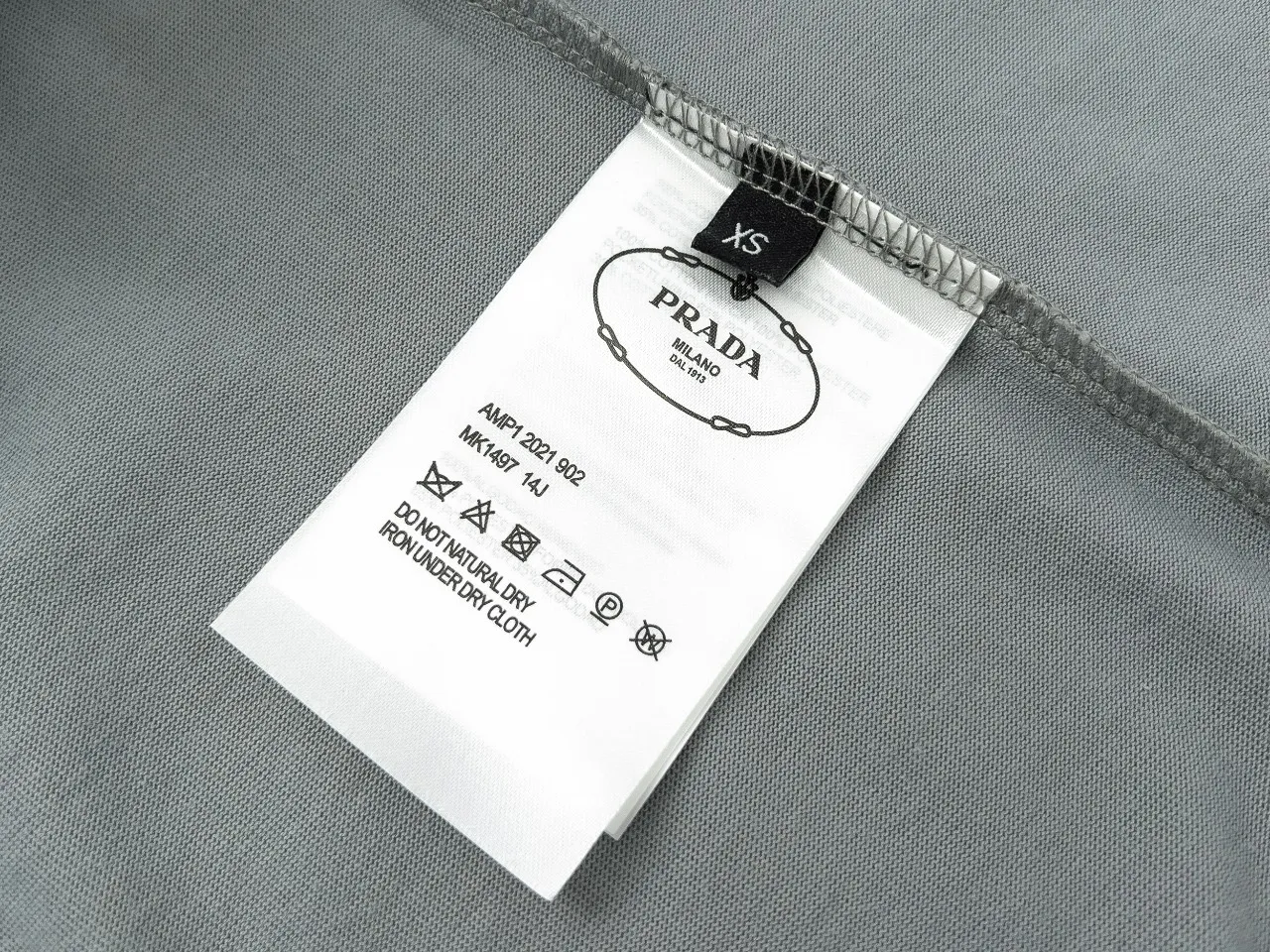 【2026】【PRADA  公式旗艦店】プラダ  Tシャツ ご好評に付き再入荷！