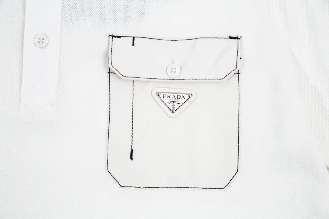 【2026】【 PRADA  公式旗艦店】プラダ    Tシャツ ご好評に付き再入荷！