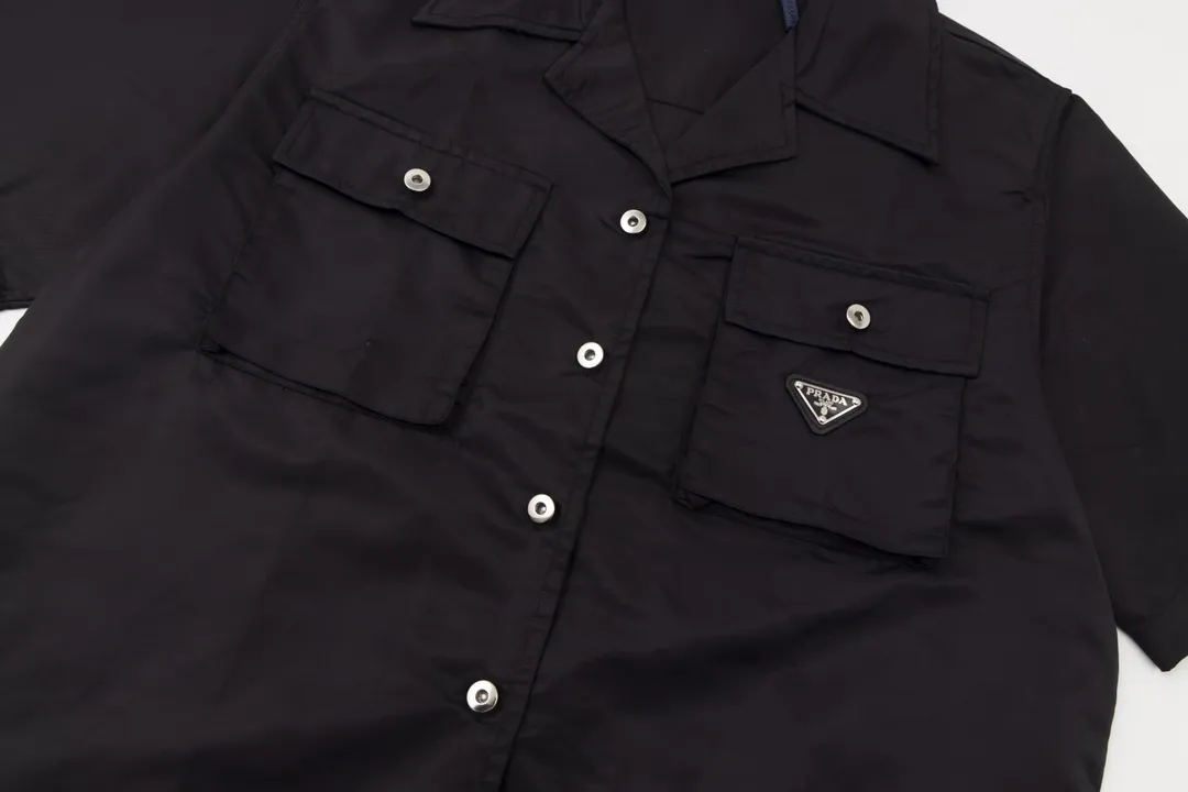 【2026】【PRADA    公式旗艦店】プラダ   半袖シャツ  ご好評に付き再入荷！