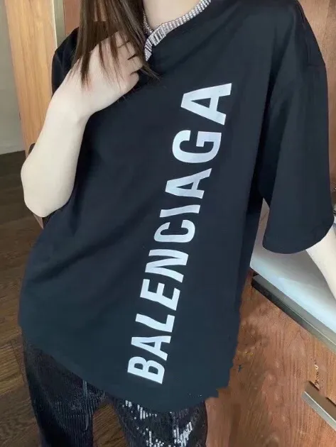 【2026】【BALENCIAGA  公式旗艦店】バレンシアガ   Tシャツ ご好評に付き再入荷！