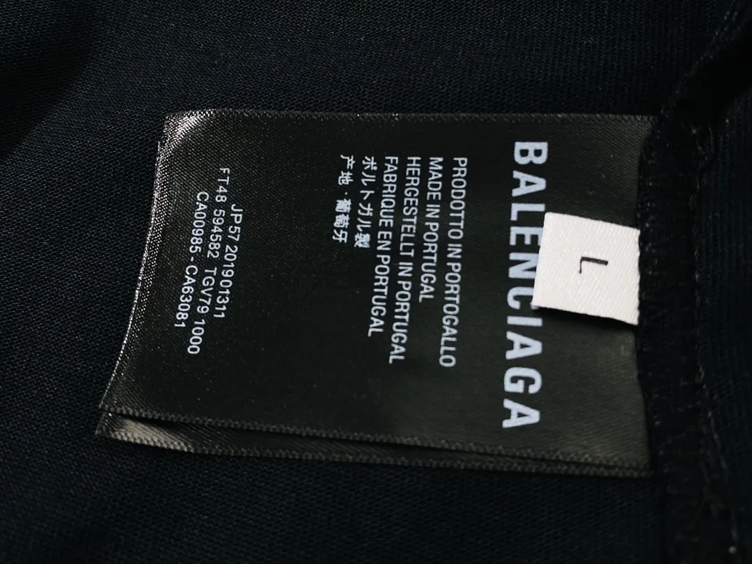 【2026】【BALENCIAGA  公式旗艦店】バレンシアガ   Tシャツ ご好評に付き再入荷！