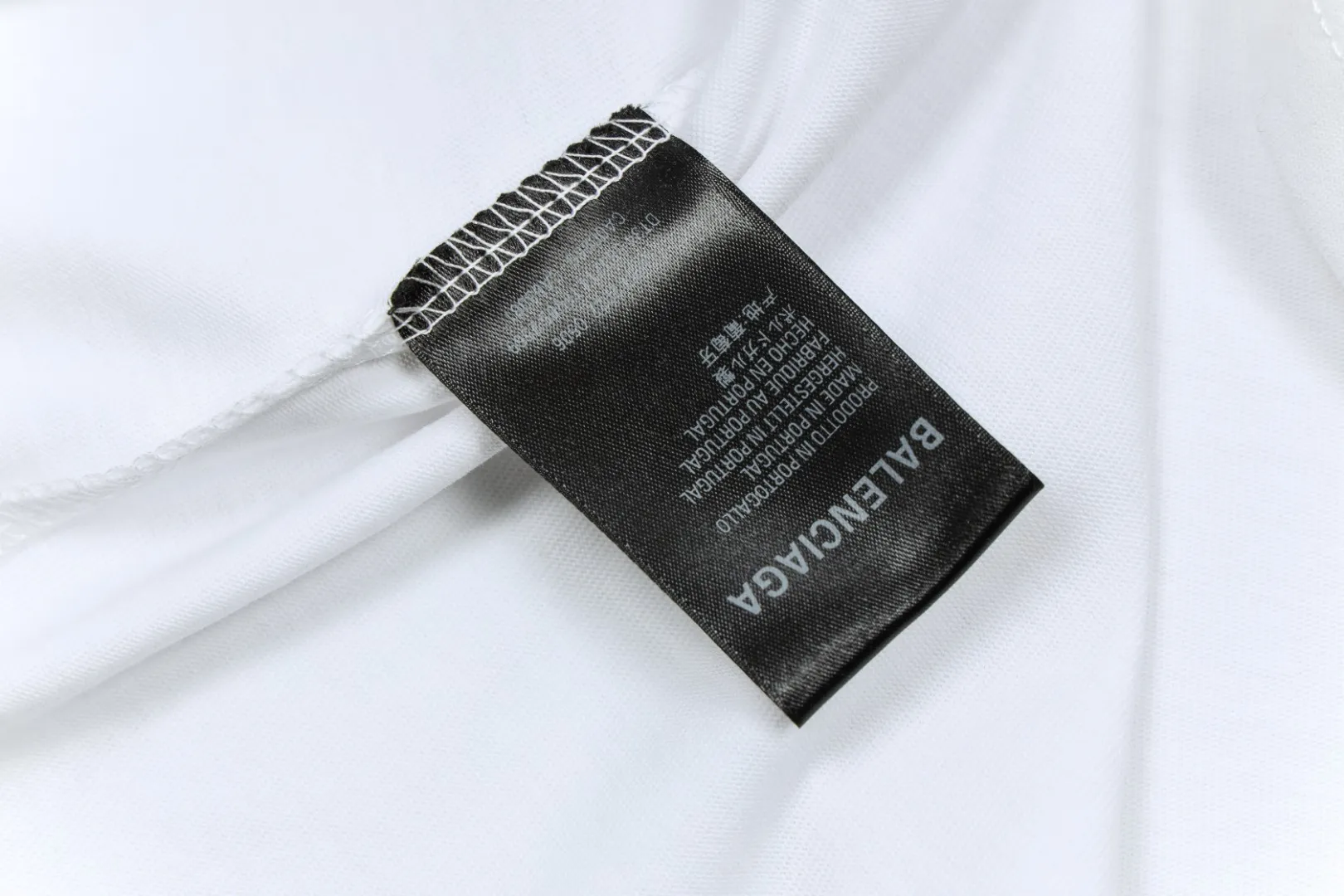 【2026】【BALENCIAGA  公式旗艦店】バレンシアガ   Tシャツ ご好評に付き再入荷！