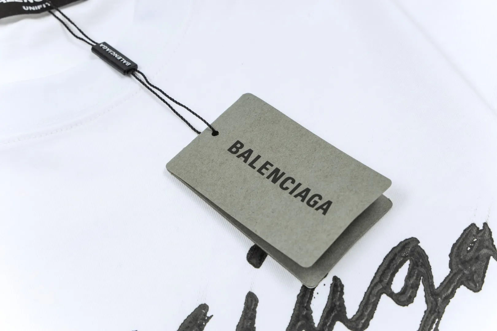 【2026】【BALENCIAGA  公式旗艦店】バレンシアガ   Tシャツ ご好評に付き再入荷！