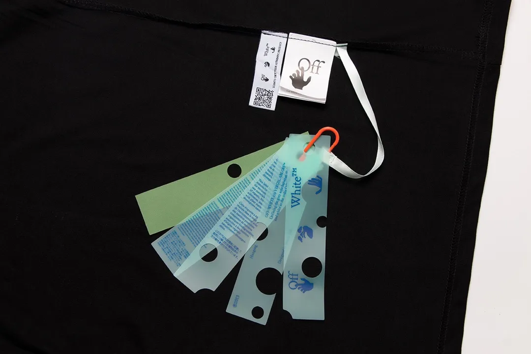 【2026】【OFF-WHITE  公式旗艦店】オフホワイト   Tシャツ  ご好評に付き再入荷！
