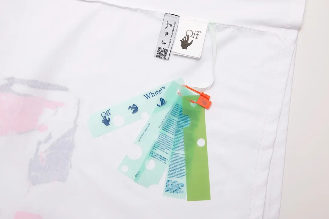 【2026】【OFF-WHITE  公式旗艦店】オフホワイト   Tシャツ  ご好評に付き再入荷！
