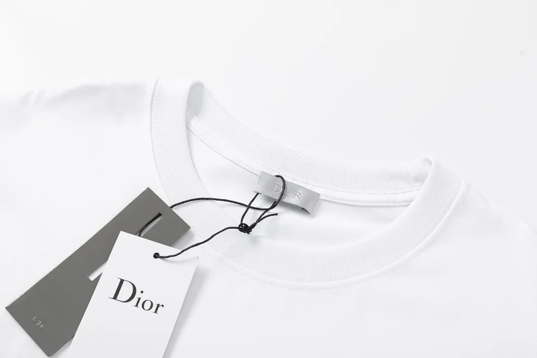 【2026】【 DIOR公式旗艦店】ディオール    Tシャツ  ご好評に付き再入荷！