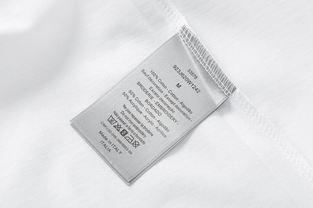 【2026】【 DIOR公式旗艦店】ディオール    Tシャツ  ご好評に付き再入荷！
