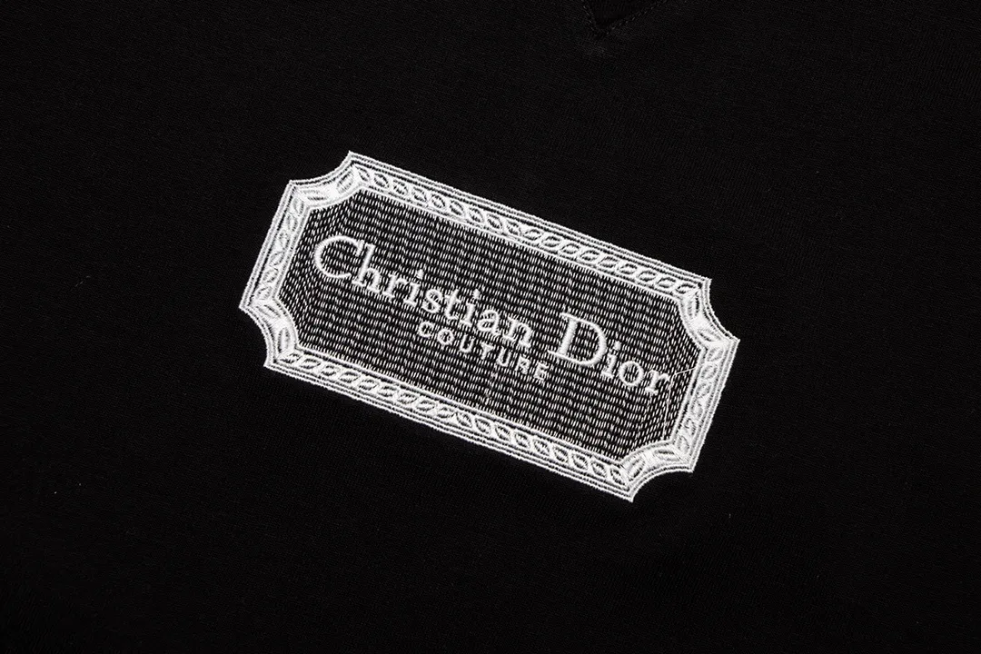 【2026】【 DIOR公式旗艦店】ディオール    Tシャツ  ご好評に付き再入荷！