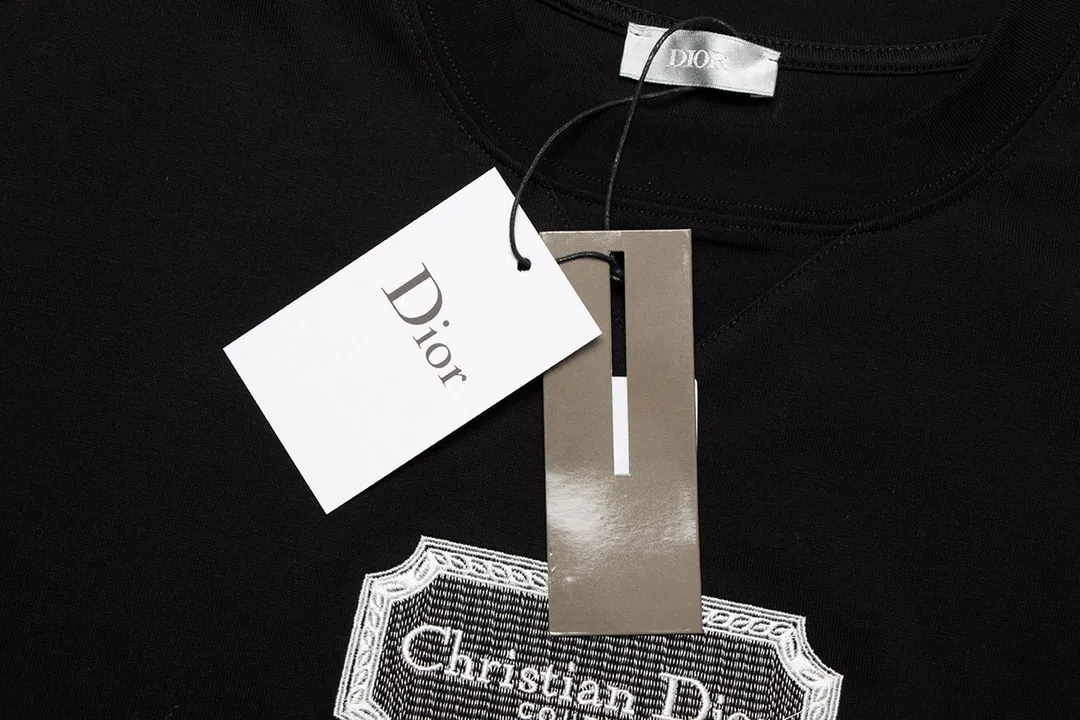 【2026】【 DIOR公式旗艦店】ディオール    Tシャツ  ご好評に付き再入荷！