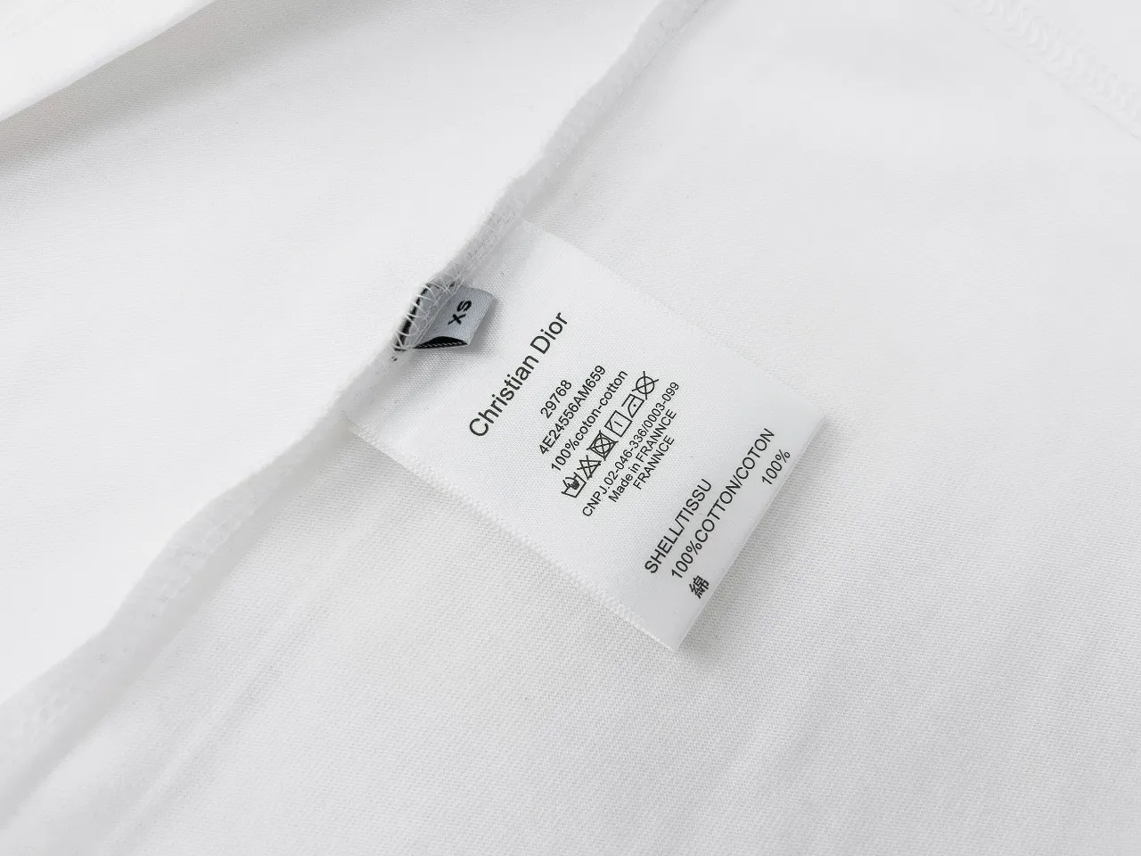 【2026】【DIOR  公式旗艦店】ディオール  Tシャツ ご好評に付き再入荷！