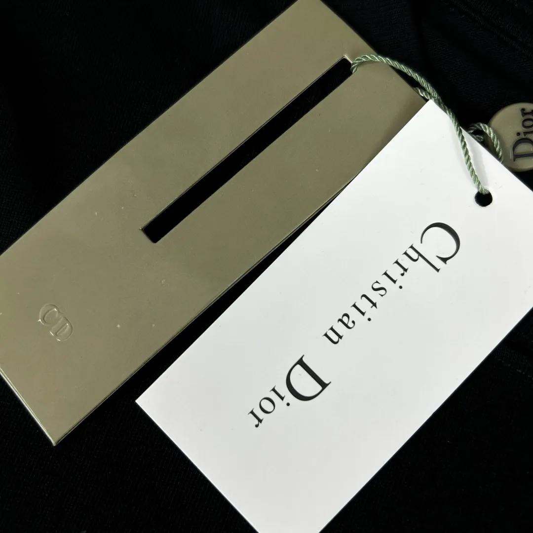 【2026】【DIOR公式旗艦店】ディオール   Tシャツ ご好評に付き再入荷！