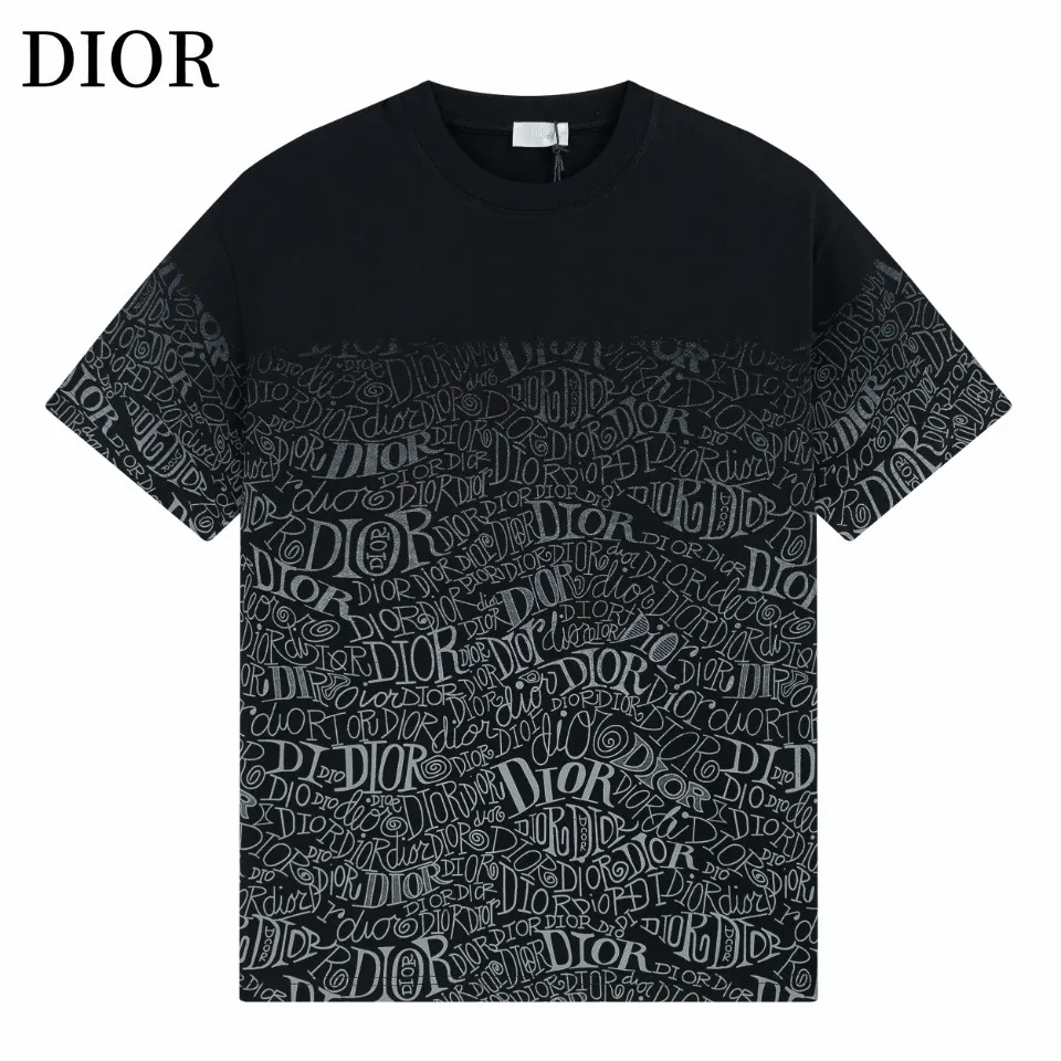 【2026】【 DIOR 公式旗艦店】ディオール   Tシャツ ご好評に付き再入荷！