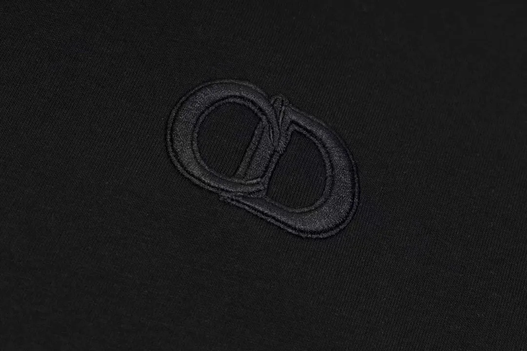 【2026】【 DIOR 公式旗艦店】ディオール   Tシャツ ご好評に付き再入荷！
