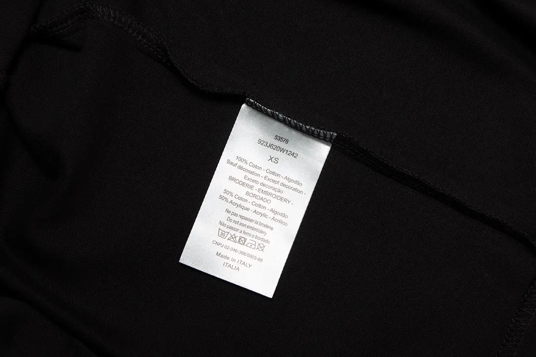 【2026】【 DIOR 公式旗艦店】ディオール   Tシャツ ご好評に付き再入荷！