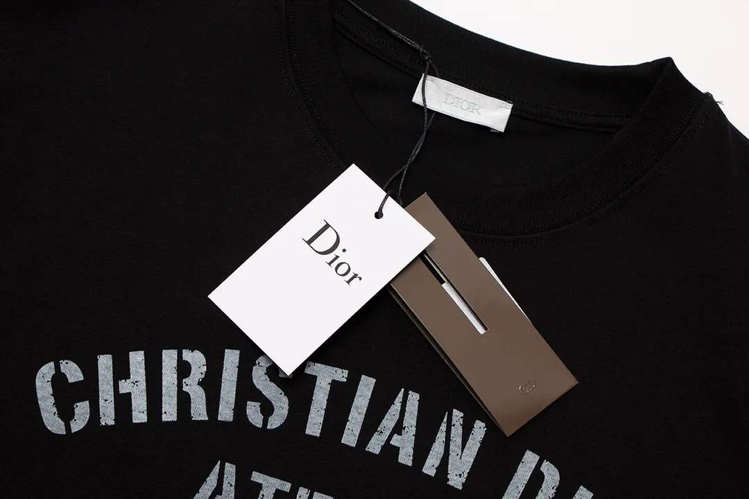 【2026】【 DIOR 公式旗艦店】ディオール   Tシャツ ご好評に付き再入荷！