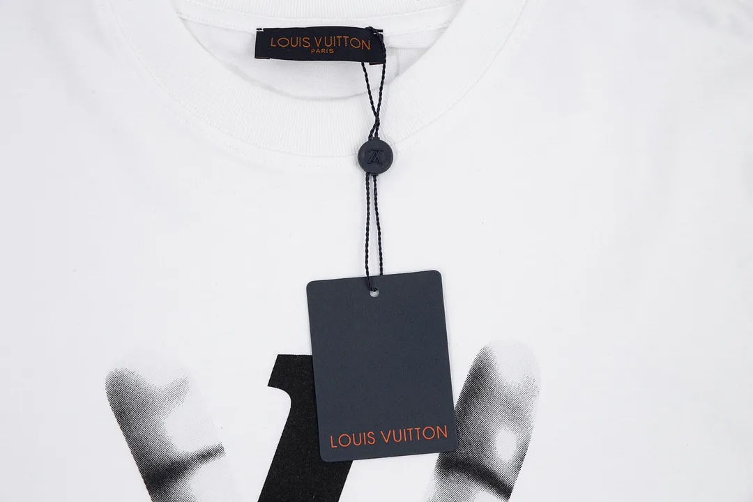 【2026】【LOUIS VUITTON  公式旗艦店】ルイヴィトン   Tシャツ ご好評に付き再入荷！
