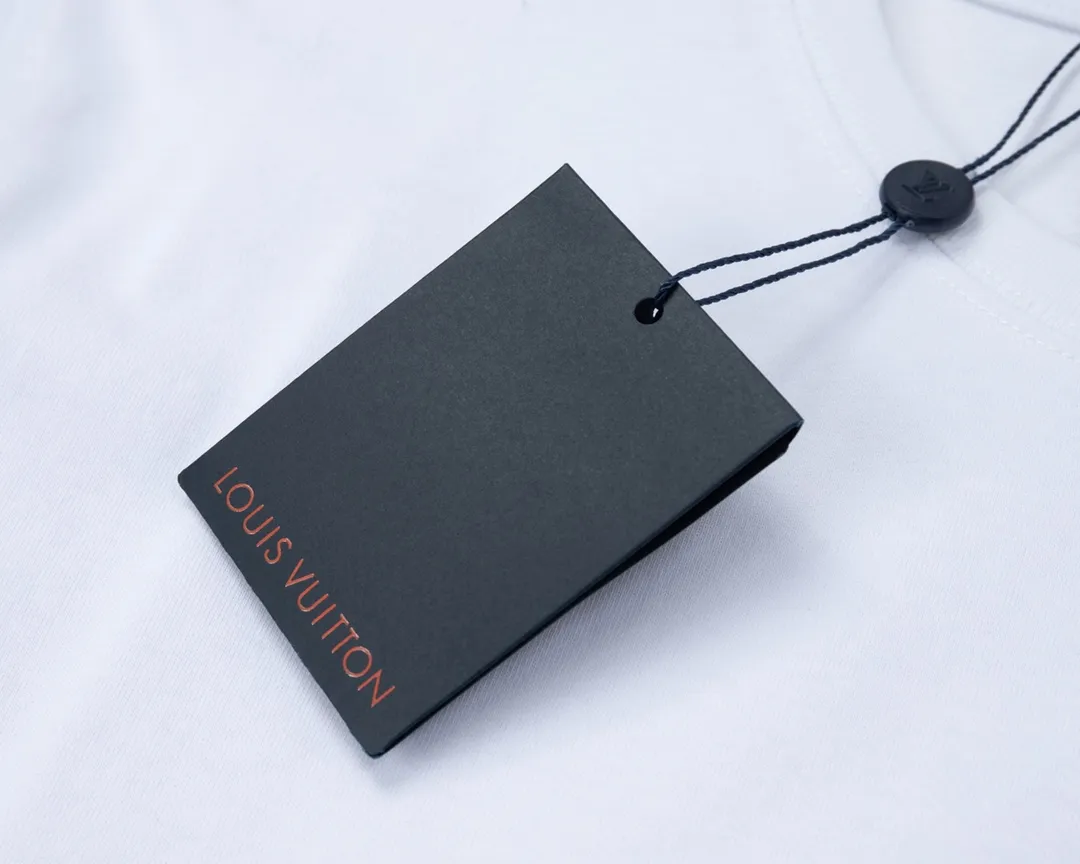 【2026】【LOUIS VUITTON  公式旗艦店】ルイヴィトン   Tシャツ ご好評に付き再入荷！