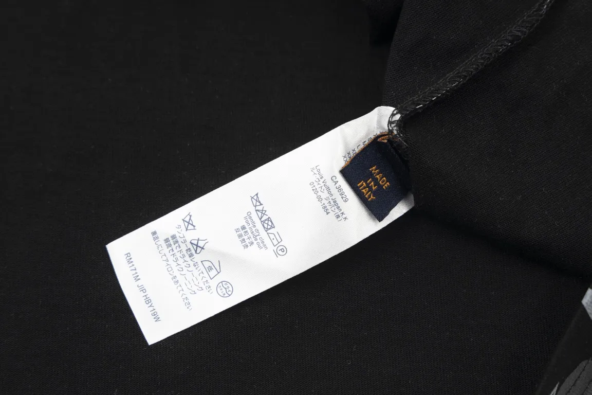 【2026】【LOUIS VUITTON  公式旗艦店】ルイヴィトン   Tシャツ ご好評に付き再入荷！