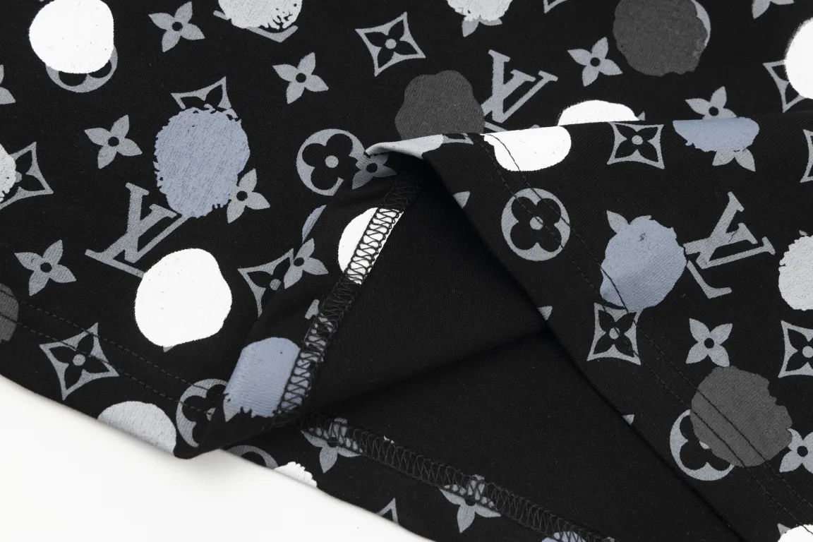 【2026】【LOUIS VUITTON  公式旗艦店】ルイヴィトン   Tシャツ ご好評に付き再入荷！