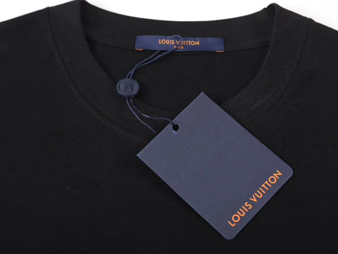 【2026】【LOUIS VUITTON  公式旗艦店】ルイヴィトン   Tシャツ ご好評に付き再入荷！