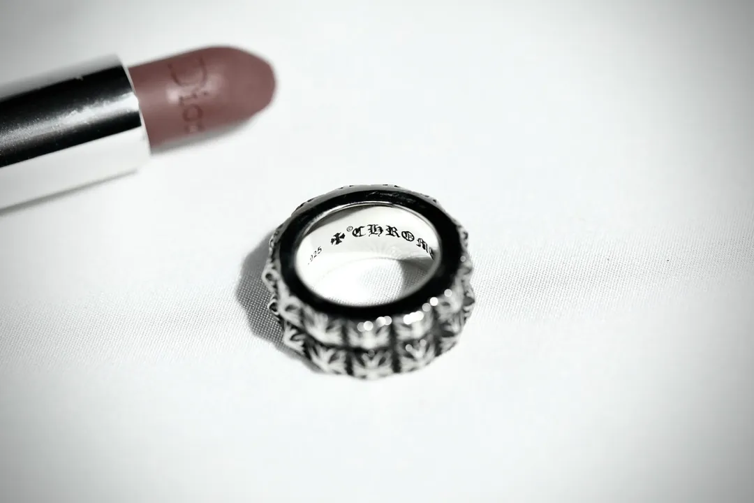 【2026】【Chrome Hearts】  男性と女性のためのクロエハートファッションパーソナリティリング