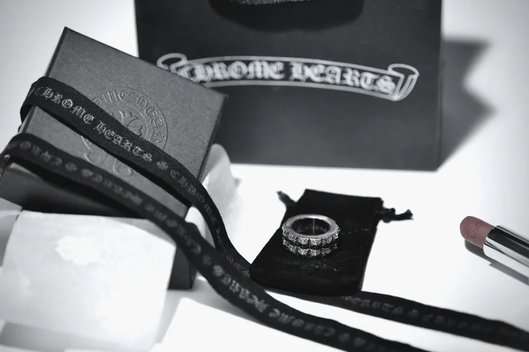 【2026】【Chrome Hearts】  男性と女性のためのクロエハートファッションパーソナリティリング