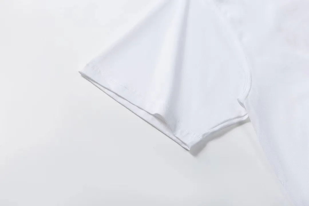 【BAPE  公式旗艦店】Tシャツご好評に付き再入荷！